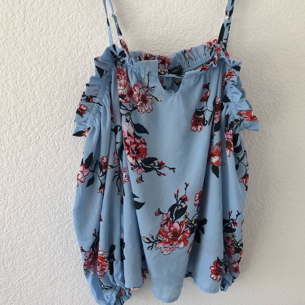 Rue21 Blue floral top. Size M